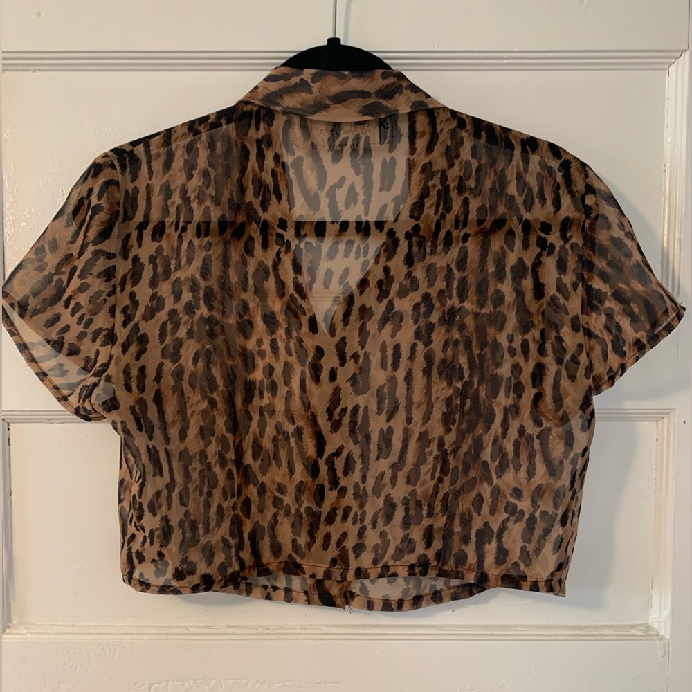 Cropped sheer leopard button up - Picture 2 of 3